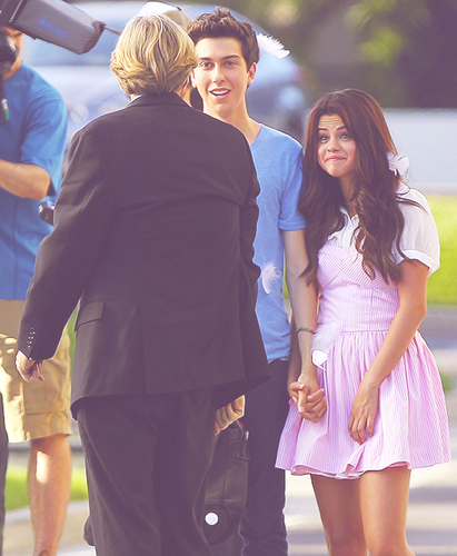  Nat Wolff/Selly Gomez ' Parental Guidance Suggested '