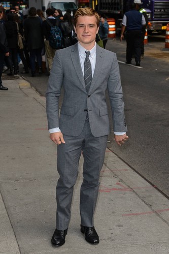 Josh visits "Late Show With David Letterman" [HQ]