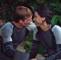 Peeta & Katniss - the-hunger-games-movie photo