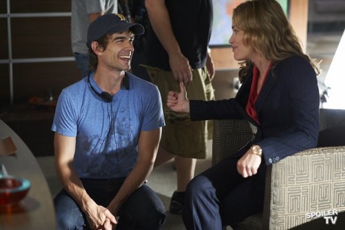  Set picha - 3x13 - "Man In The Middle"