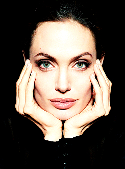  Angelina<3