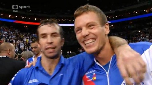  Berdych baciare with Stepanek