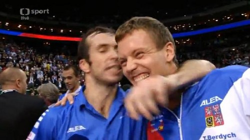 Berdych kiss with Stepanek
