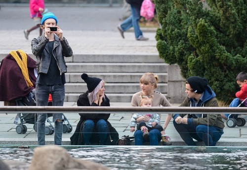 Harry, Taylor and Tisdale Family //12//02//12//