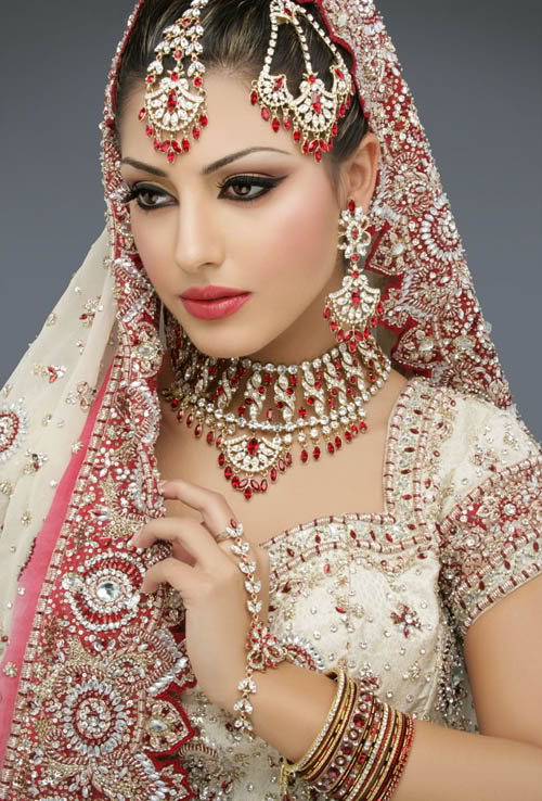 Pretty pakistani brides