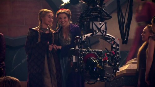 Cersei Lannister & Margaery Tyrell