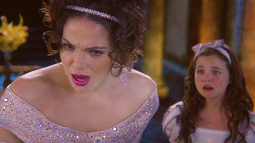  Bailee as Young Snow White and Lana as the Evil Queen in OUAT
