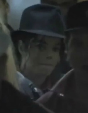  Michael Jackson in Moscow Orphanage
