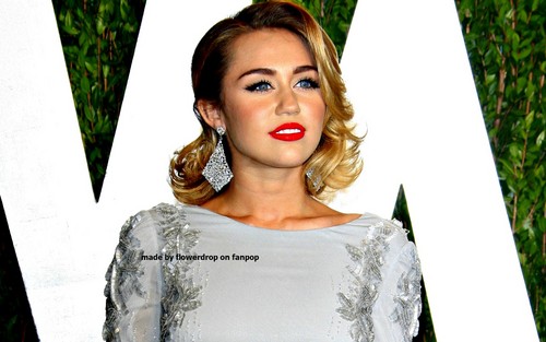  Miley karatasi la kupamba ukuta ❤