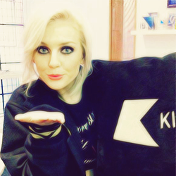  Perrie Edwards 图标 <33