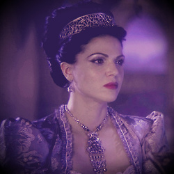  Regina - The Beautiful Queen