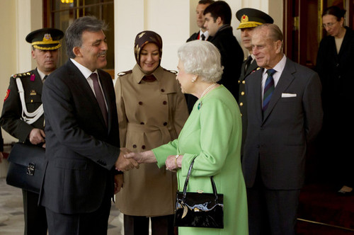  The President Of Turkey Abdullah Gul Prepares To Leave After A 5 hari State Visit To The UK