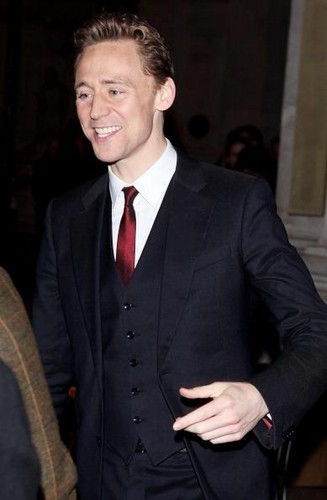  Tom at the Cancer Research Christmas Carol