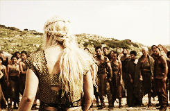  Daenerys Targaryen + the o espaço