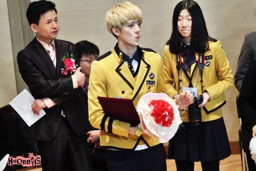  एक्सो @Sehun's Graduation Ceremony.