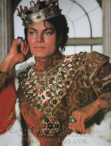  ♔ KING MICHAEL ♔