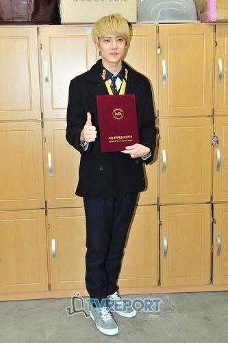  EXO @Sehun's Graduation Ceremony.