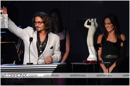  Johnny Depp & Jennifer Lopez - 2006