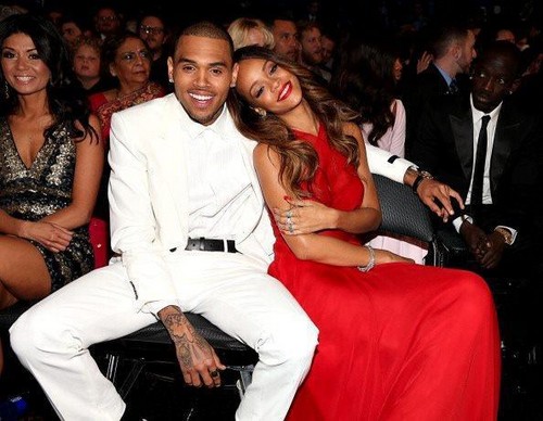  蕾哈娜 with Chris Brown at the Grammys 2013