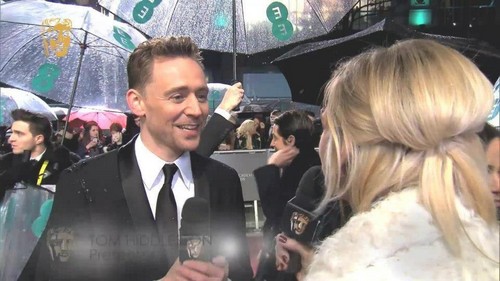  Tom Hiddleston at the 2013 EE BAFTA Awards