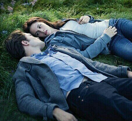  Edward and Bella Meadow pic
