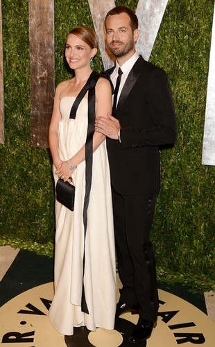 Attending the Vanity Fair Oscar after party with Benjamin at Sunset Tower, West Hollywood (02/24/13)