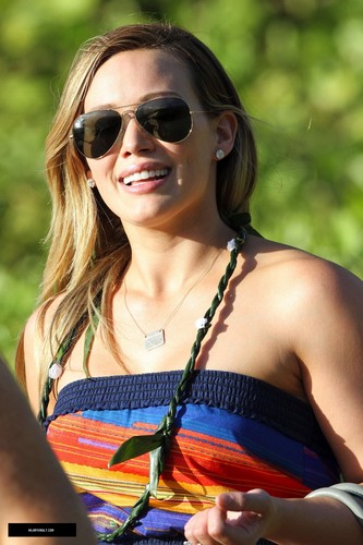  Hilary out in Miami