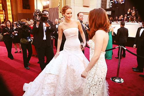 Jennifer Lawrence & Kristen Stewart at the Oscars 2013