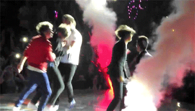  One Direction in TMH Tour