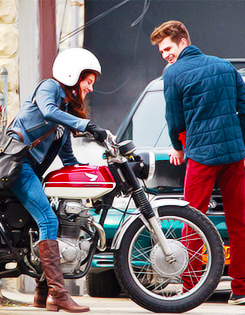  The Amazing con nhện, nhện Man 2 Set, in New York with Shailene Woodley (26/02)