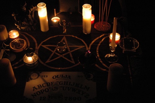 Особенности и секреты правильного проведения ритуалов Witch-paganism-33779891-500-332