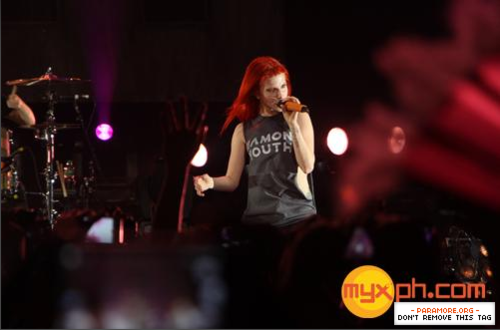  প্যারামোর live at Mall of Asia Arena, Manila, Philiphines 15022013