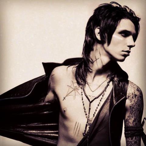 <3<3<3<3<3<3Andy<3<3<3<3<3<3
