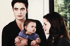  Edward, Bella & Renesmee