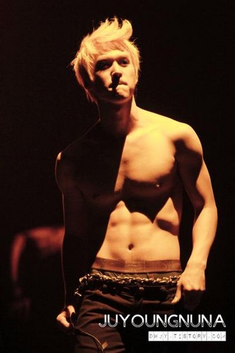  Hot dongwoon