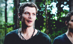  Klaus Mikaelson + up close & personal.