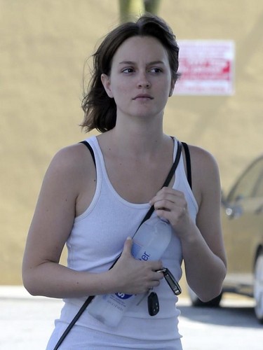  Leighton Meester Leaving a Yoga Class in L.A. - March 22, 2013
