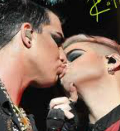 Tommy and  Adam  kissing  