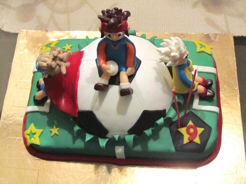 now this is a cool cake :3