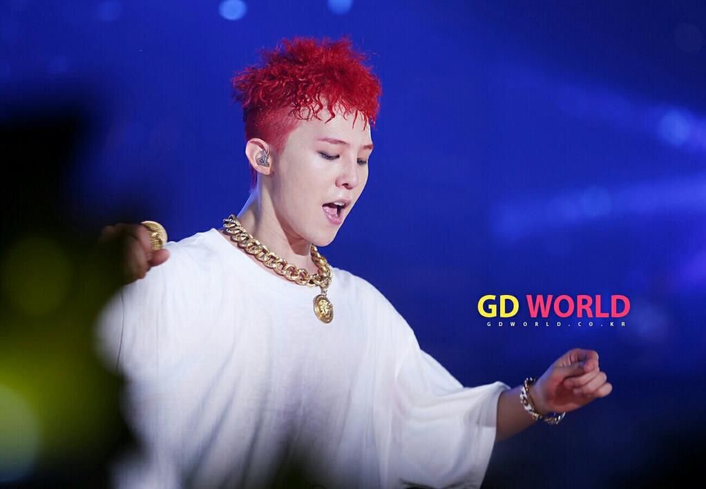 日1: 2013 1st WORLD TOUR G-DRAGON [ONE OF A KIND] 音乐会in Seoul