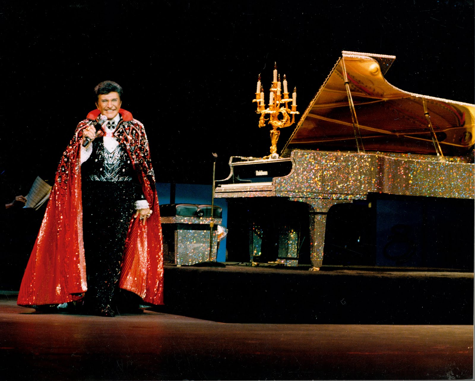 First-images-liberace-34175753-1600-1282