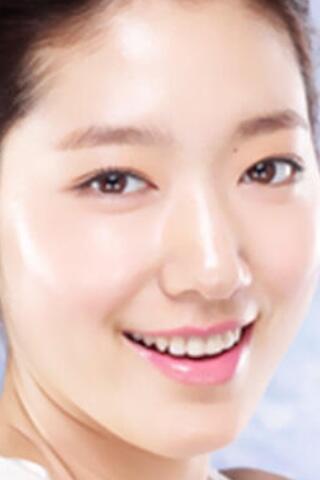  Shin Hye for Holika Holika Beauty Products
