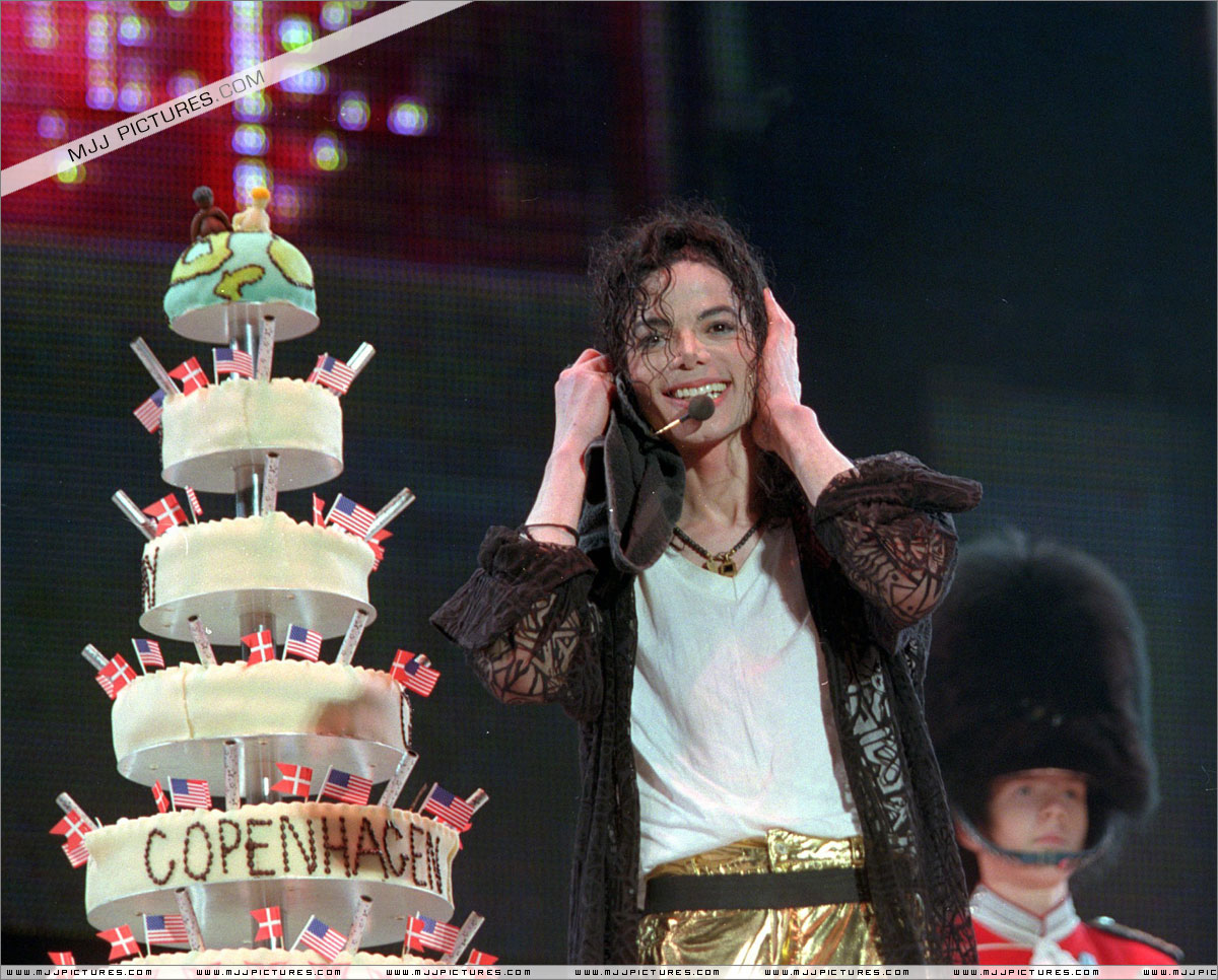 Michael Jackson Concert In Copenhagen 1997 On His Birthday