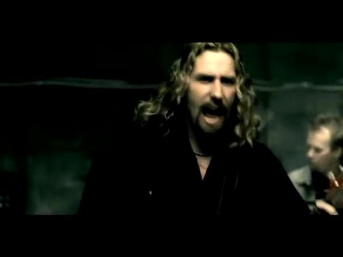  Nickelback - How wewe Remind Me {Music Video}