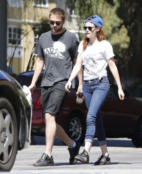  Rob and Kristen out in LA with Bernie (18th April 2013)