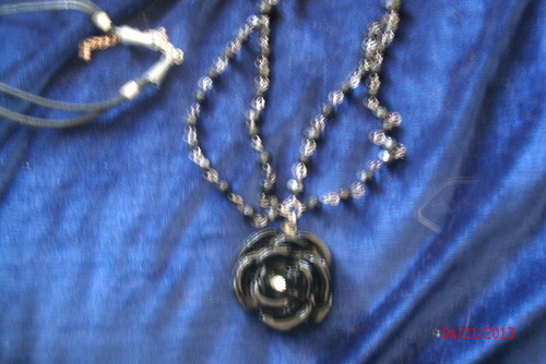  gótico black rose rosary my hubby bought me