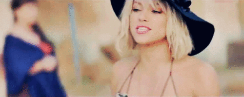  Shakira in ‘Addicted To You’ muziek video