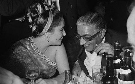  Aristotle Onassis with Elizabeth Taylor in 1964