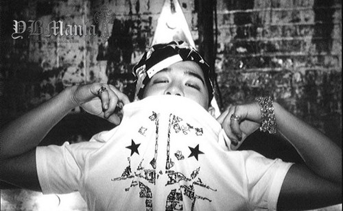 BIGBANG 1st PHOTOGRAPH COLLECTION [Extraordinary 20’s]