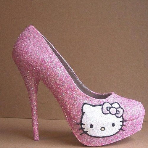  Hello Kitty Shoes